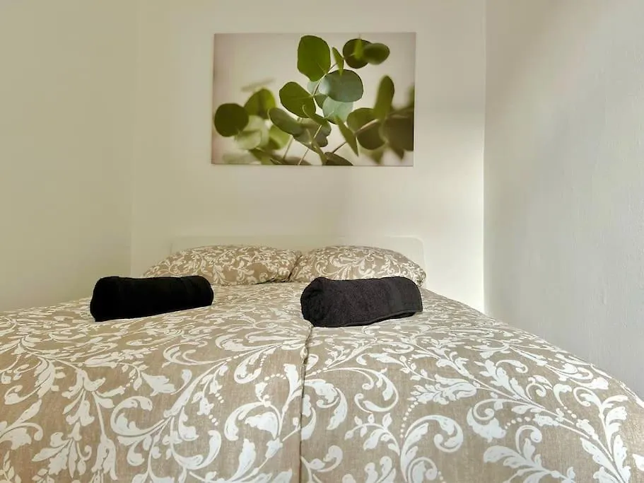 50 M2 Apartment With Free Parking & Netflix Vídeň