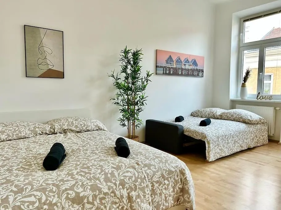 50 M2 Apartment With Free Parking & Netflix Vídeň