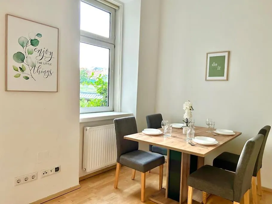 50 M2 Apartment With Free Parking & Netflix Vienna 0*,